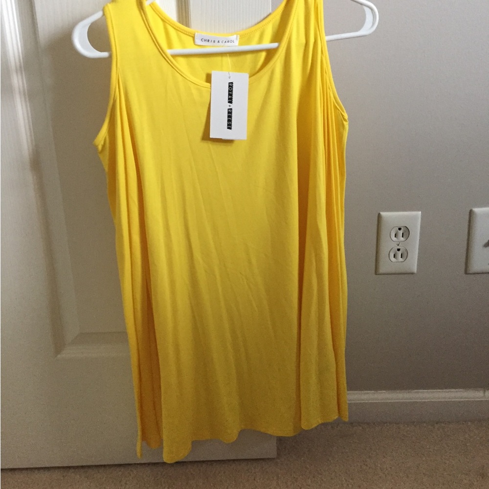 New with tags Royal and Reese cold shoulder size small.